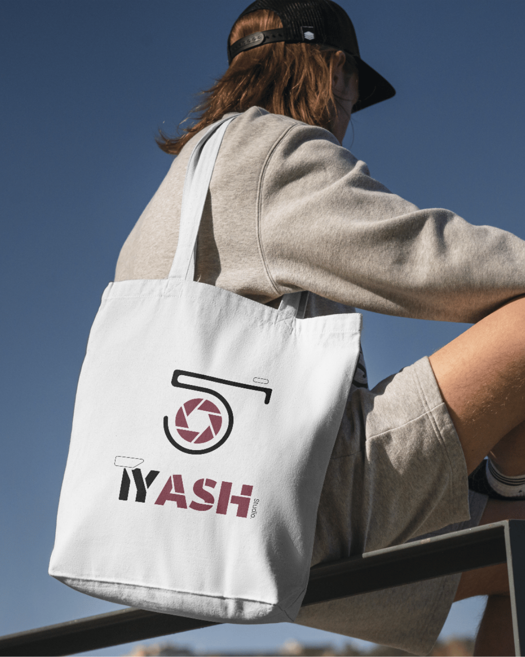 Conception logo vidéaste - Marine Delanneau Communication